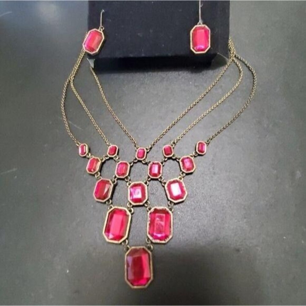 Avon Gold Tone Triple Strand Necklace Earring Set Red Rhinestone IOB